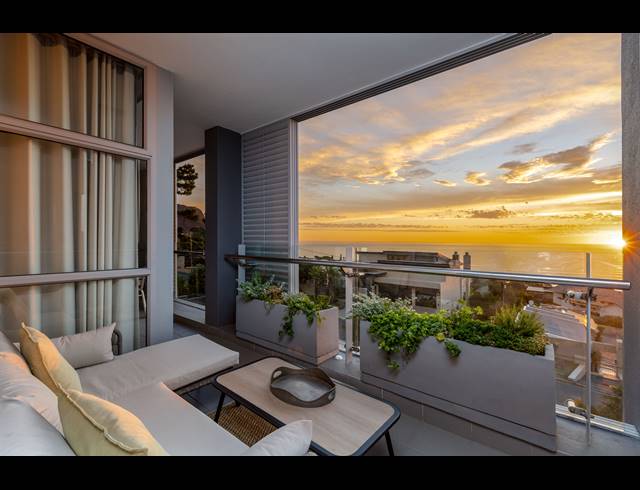 3 BEDROOM APARTMENT TO LET IN CAMPS BAY